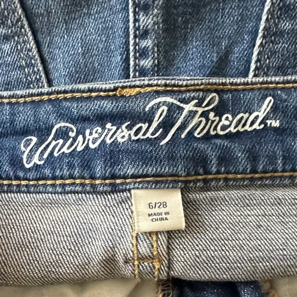 Universal Thread Blue Denim Skirt with Frayed Hem Size 6 - Picture 5 of 6